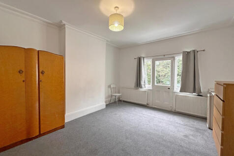 Furnished Room