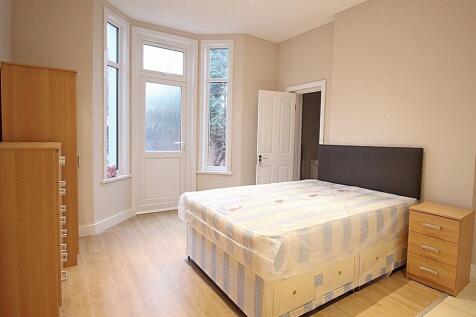 Studio Flat to Rent with garden Lampton Road