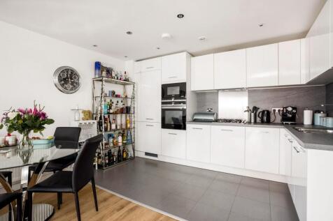 Kitchen / Dining