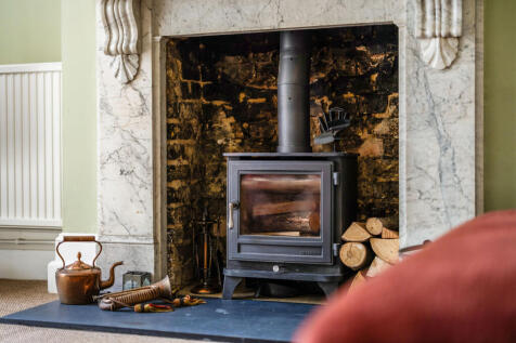 Log burner / Sitting Room