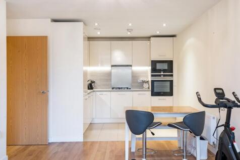 17 Redlands Court...