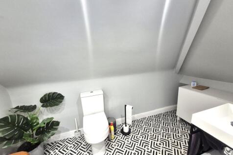 Ensuite (Bedroom 1)