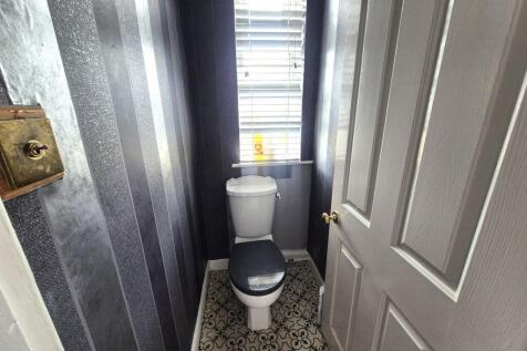 W.C (upstairs)