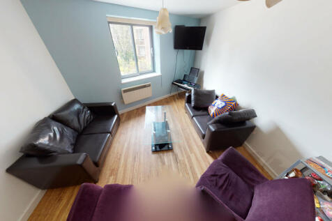 Flat-3-101-Queens-Ro