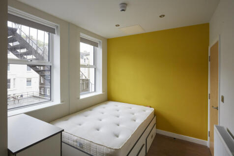66 Queens - 1 Bed -