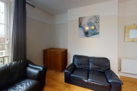 52a-Arley-Hill-Livin