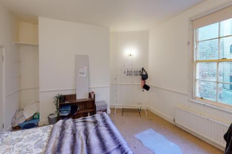 The-Redbrick-House-B