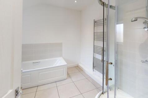 7-Gorse-Hill-Bathroo