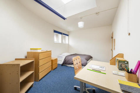 bedroom overview.jpg