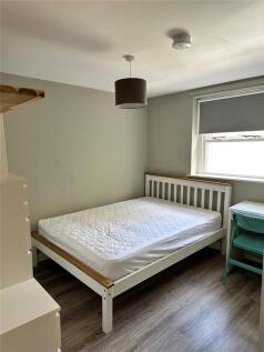 F3, 58baldwin Street