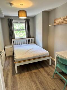 F3, 58baldwin Street