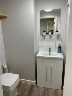 F3, 58baldwin Street