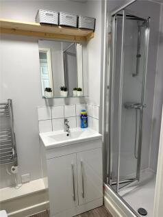 F3, 58baldwin Street