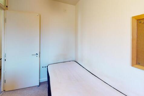 3C-The-Warehouse-Bed