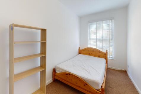 8-Guinea-Lane-Bedroo