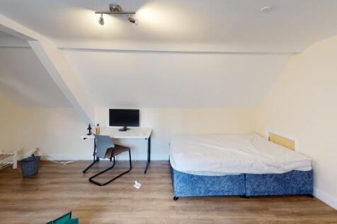 F3-15-Small-Street-B