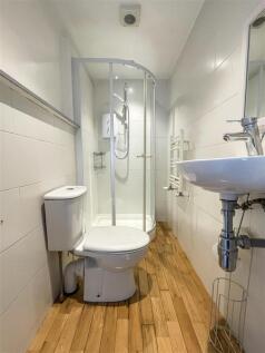 Master Bathroom.jpg