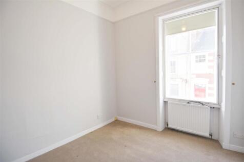 BEDROOM.1.jpg