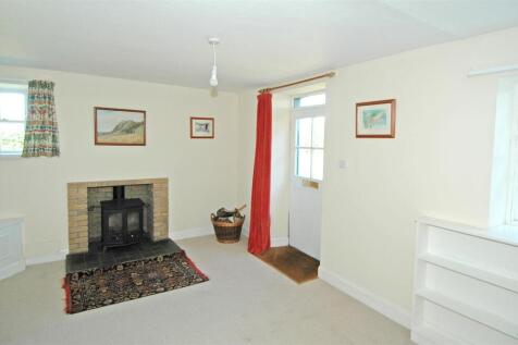 2b-MoorehouseCottageEntranceHall.jpg