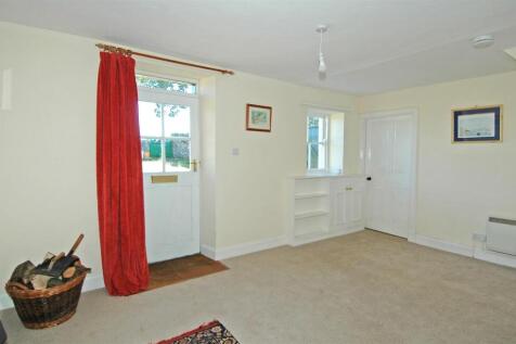 2c-MoorhouseCottageLoungeFromFire.jpg