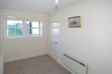 4c-MoorhouseCottageBed.jpg