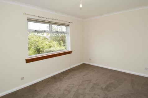 Bedroom 1.jpg