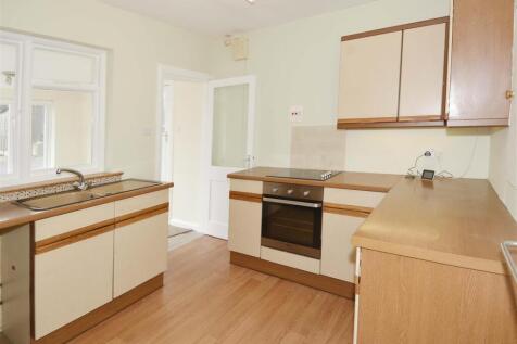 Kitchen 2.jpg