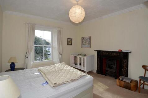 BEDROOM.4.jpg