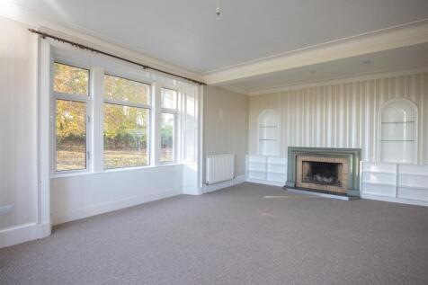 newlands-farmhouse-02 Lounge.jpg