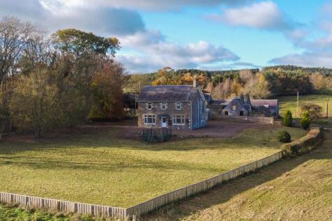newlands-farmhouse-26 House and Paddock.jpg