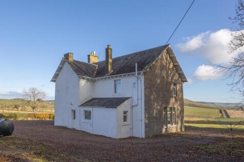 newlands-farmhouse-25 Side Of House.jpg