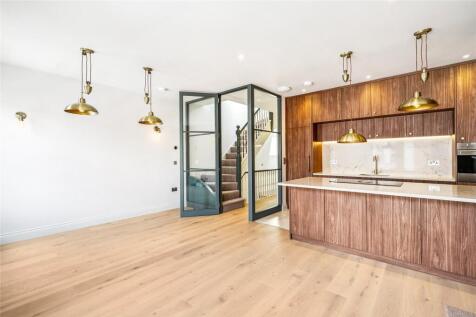 Kitchen/Reception