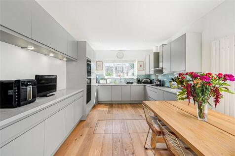Kitchen/Dining