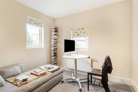 Bedroom/Study