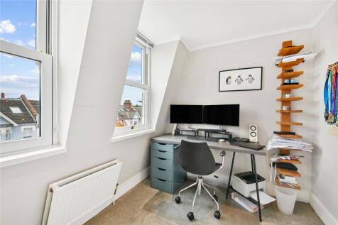 Bedroom/Study