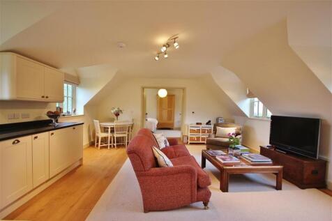 Living/Dining Room 2