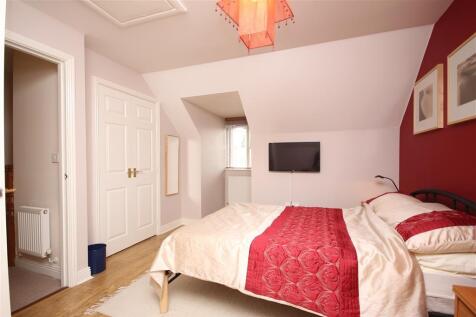 Main Bedroom ( 2 )