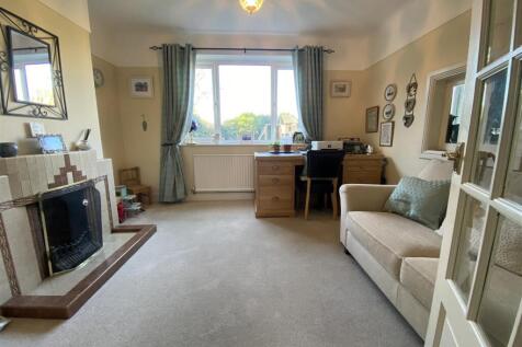 Study / Dining Room