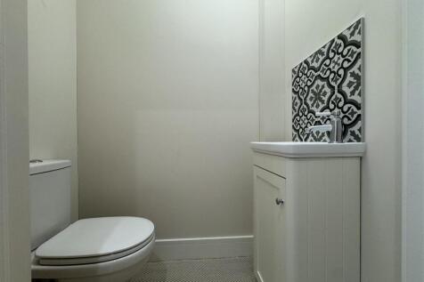 DOWNSTAIRS CLOAKROOM