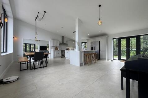 KITCHEN/ DINER