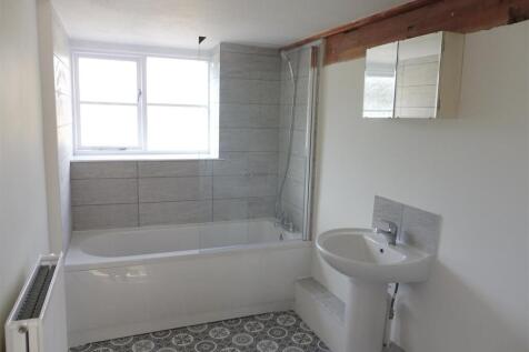 Bathroom.JPG