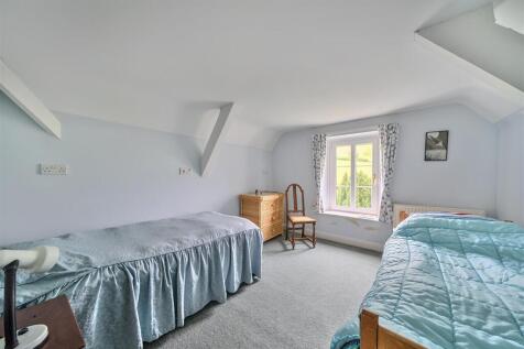 BEDROOM 7