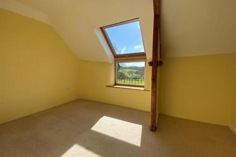 Bedroom 2 x2.jpg