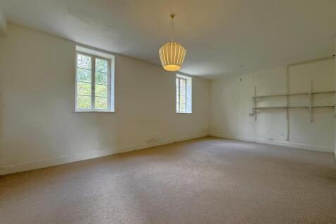RECEPTION ROOM 2/DOWNSTAIRS BEDROOM
