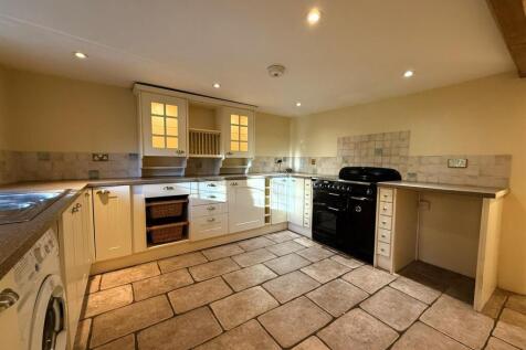 KITCHEN/ BREAKFAST ROOM