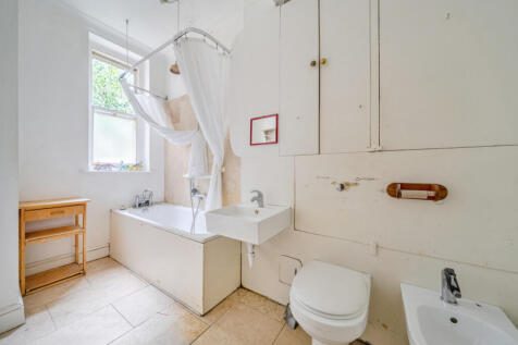 1368596-3-68f214c...