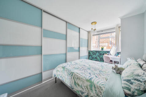 1372455-12-68fa39...