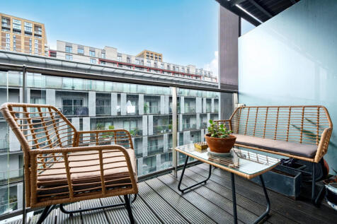 1371970-9-68fa055...