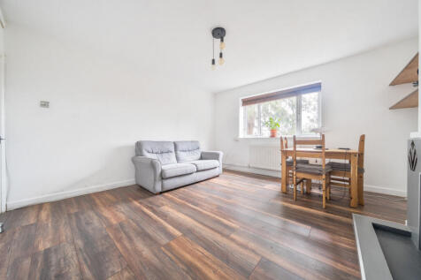 1376691-4-690dce8...