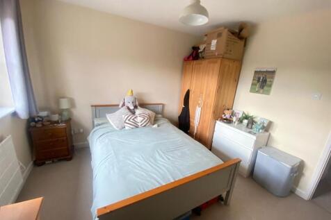 bedroom one.jpg